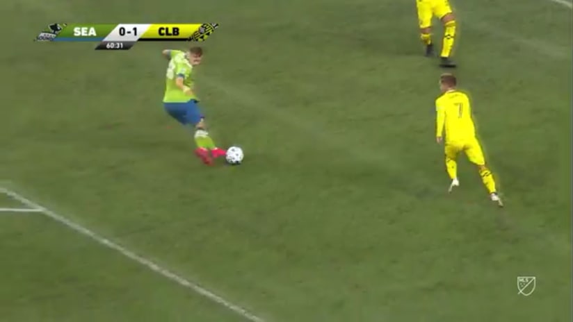 SHOT: Jordan Morris drags his effort wide