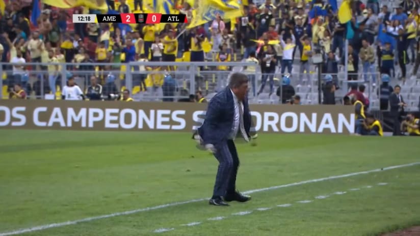 GOAL: Henry Martin finishes a lovely throughball to double Club America's lead