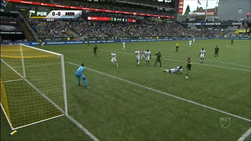 TACKLE: Romain Metanire last line tackle