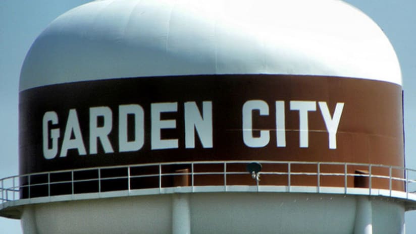 Garden City, water tower