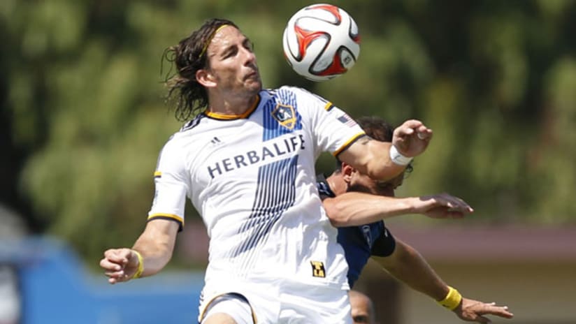 Alan Gordon wins a header against the San Jose Earthquakes (September 14, 2014)