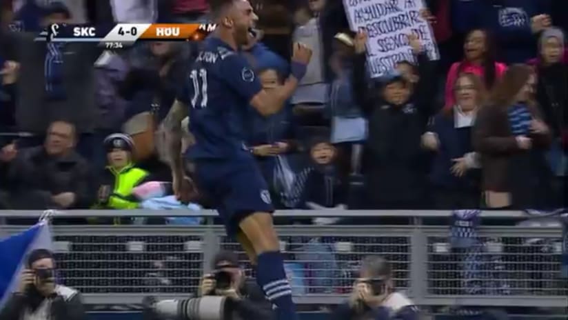 GOAL: Khiry Shelton makes it four for Sporting Kansas City