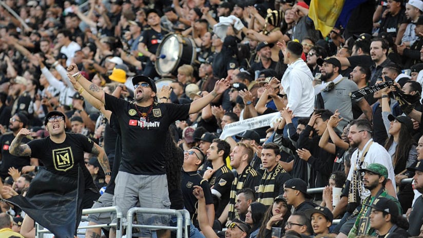 LAFC fans - 3252 - Capo