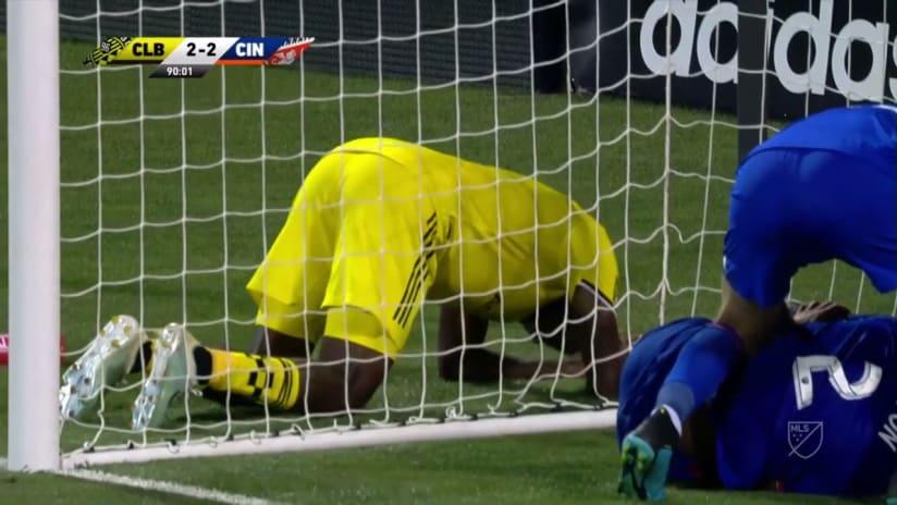 MISS: Gyasi Zardes produces an epic late miss
