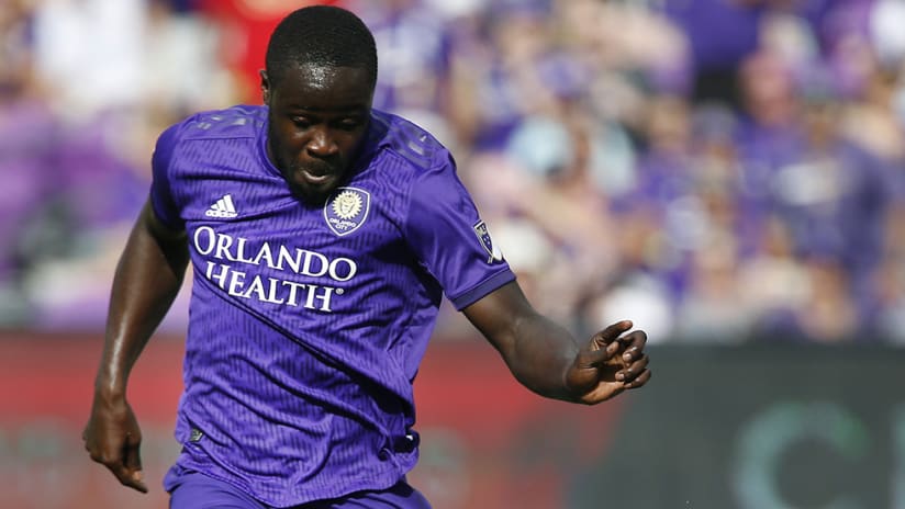 Benji Michel - Orlando City - dribbling close