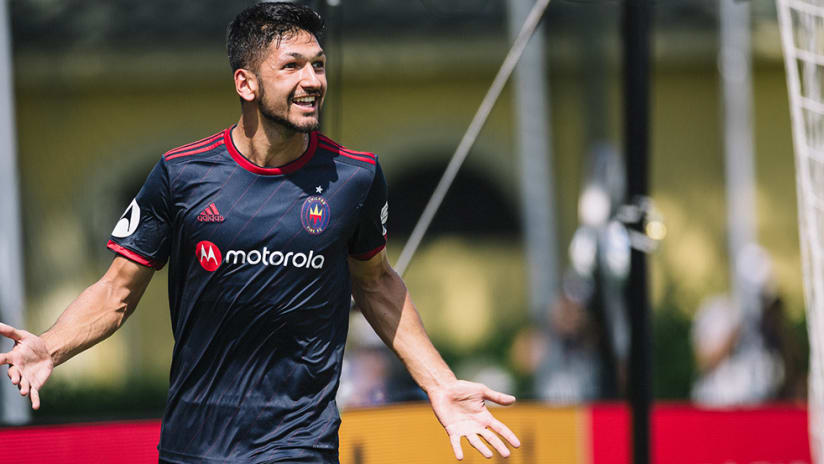 Mauricio Pineda - Chicago Fire FC - goal celebration