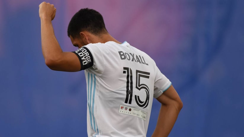 Michael Boxall George Floyd armband