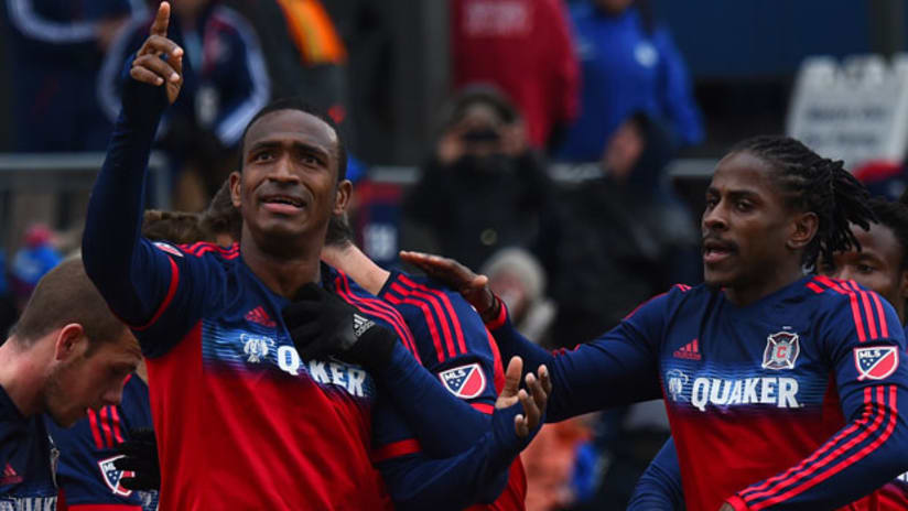 Adailton, Chicago Fire celebrate in CHIvPHI