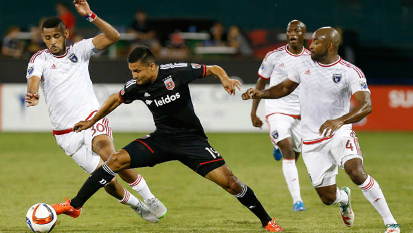 Anibal Godoy (30) of the San Jose Earthquakes makes a play on the ball