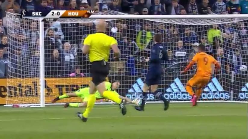 SAVE: Tim Melia gets fingertips to a Memo Rodriguez shot