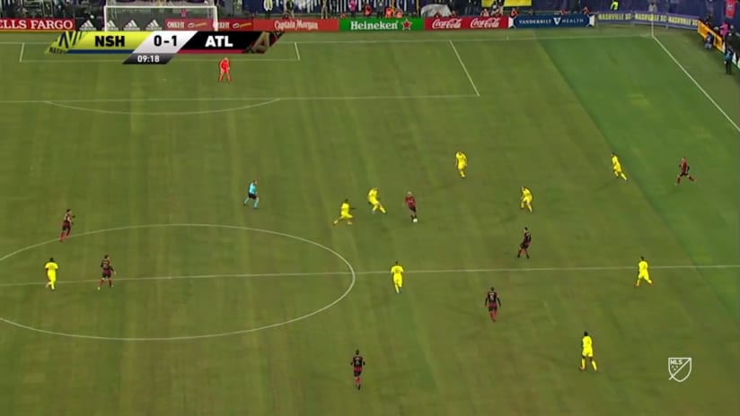 GOAL: Ezequiel Barco puts it away for Atlanta United