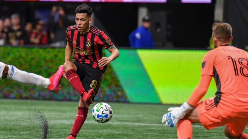 Ezequiel Barco - shooting - against FC Cincinnati