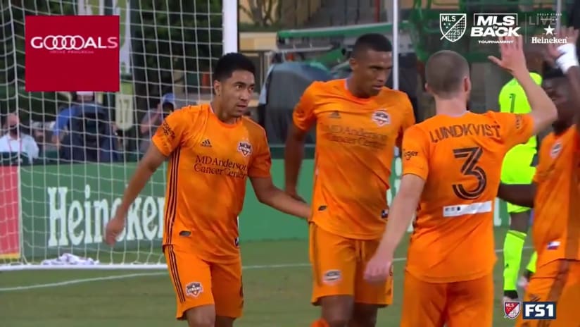 GOAL: Memo Rodriguez, Houston Dynamo - 9th minute