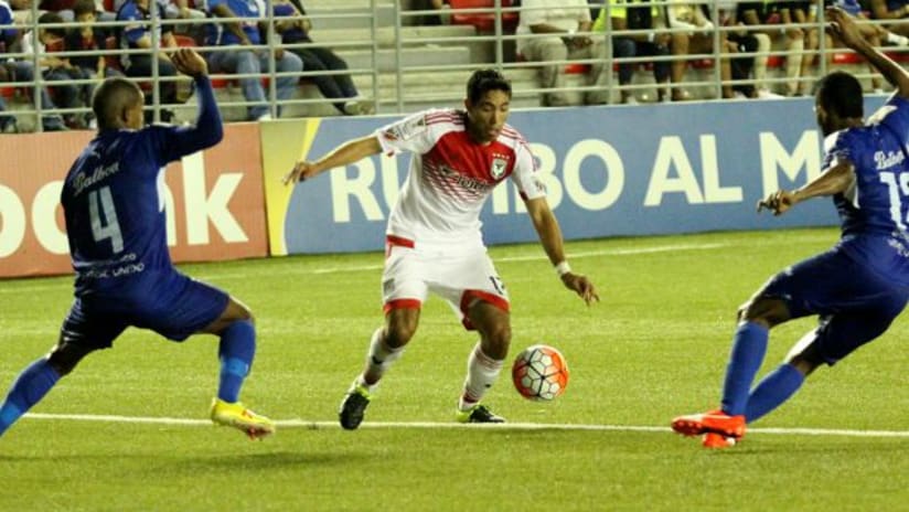 DC United's Miguel Aguilar in CCL action vs. Arabe Unido