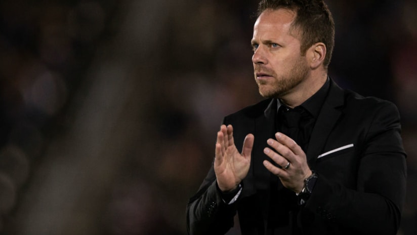 Marc Dos Santos - close shot - clapping