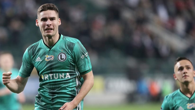 Jarek Niezgoda - Legia Warsaw action shot