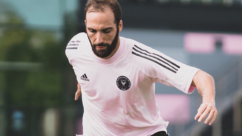 Gonzalo Higuain training - September 18, 2020