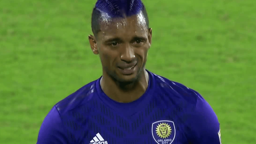 Nani cries red card - November 4, 2020