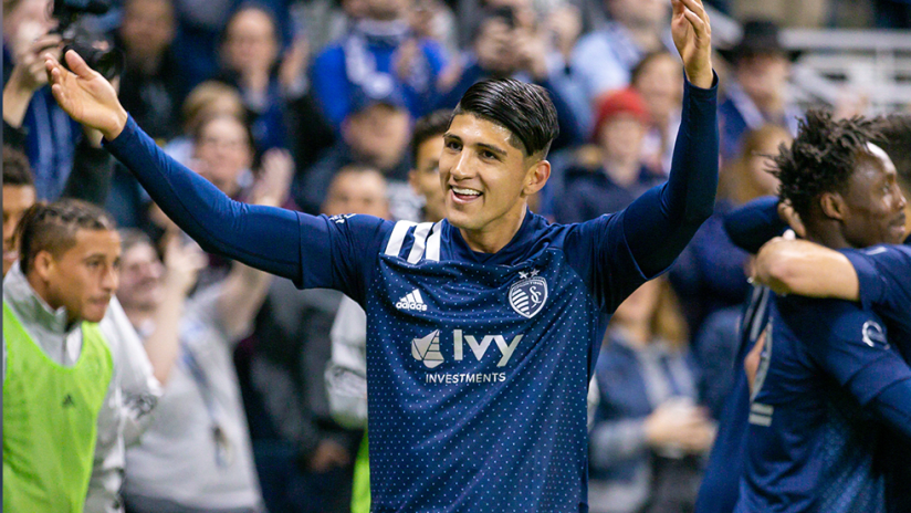 Alan Pulido - Sporting KC - close up - crop only