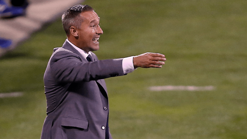 Caleb Porter - Columbus Crew SC - Pointing