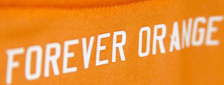 Jersey Week 2015: Houston Dynamo enter 2015 with a new orange primary jersey -