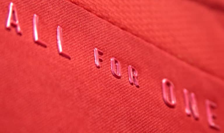Toronto FC unveil new 2015 primary jersey ahead of upcoming MLS season -