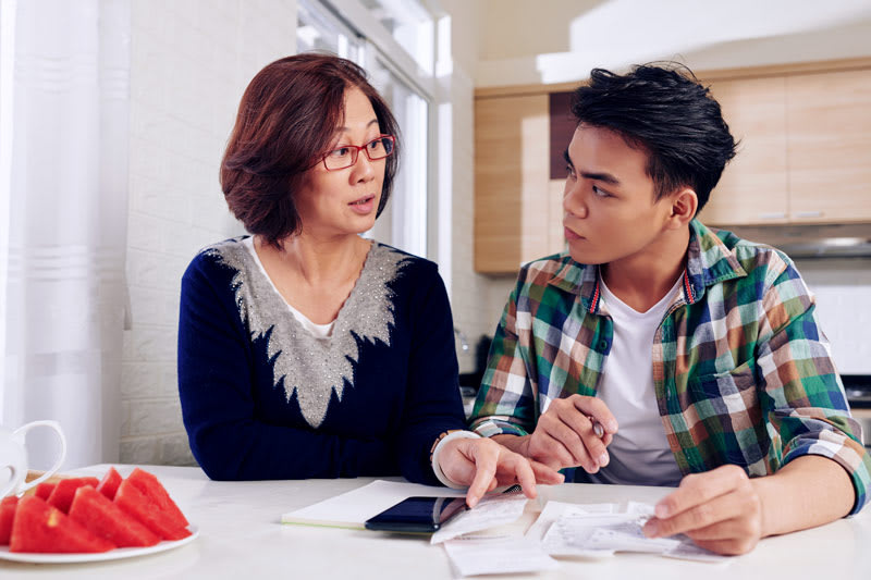 hsc chemistry tutor explaining her tutoring rates