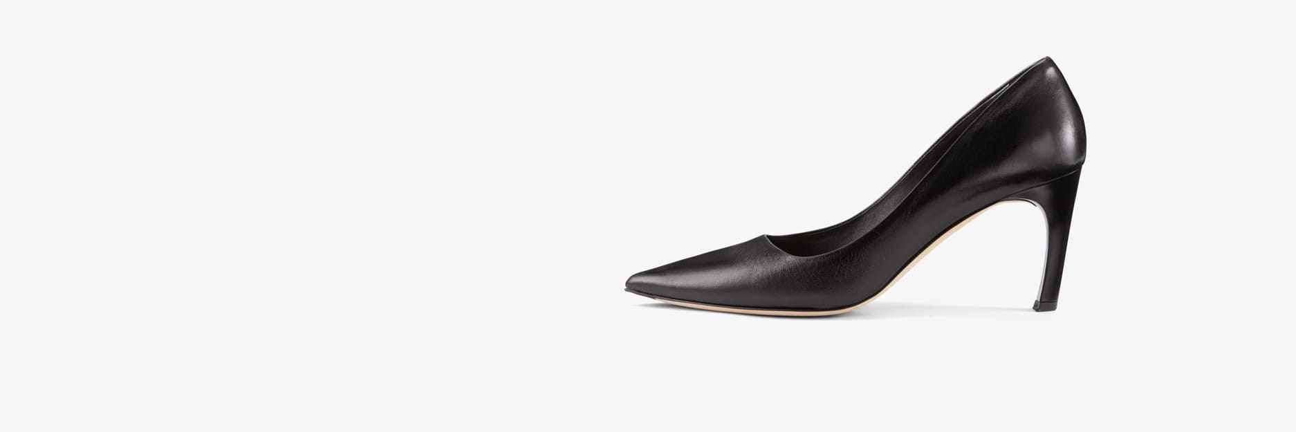 Ginger pump in black