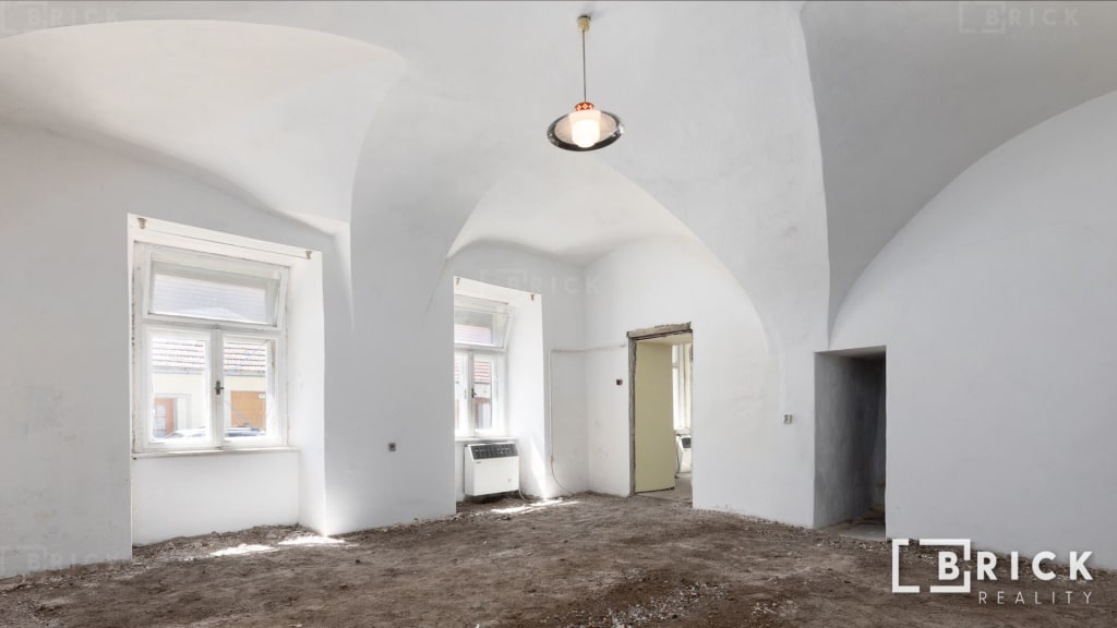 PREDAJ: rodinný dom s garážou, Modra