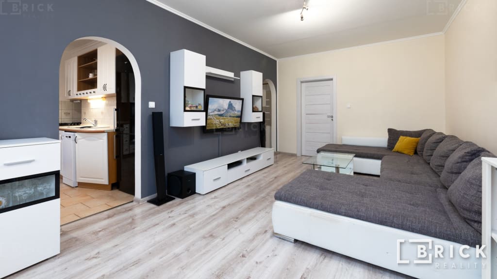PREDAJ: 3 izbový byt, 74 m2, balkón, L. Novomeského 23 Pezinok