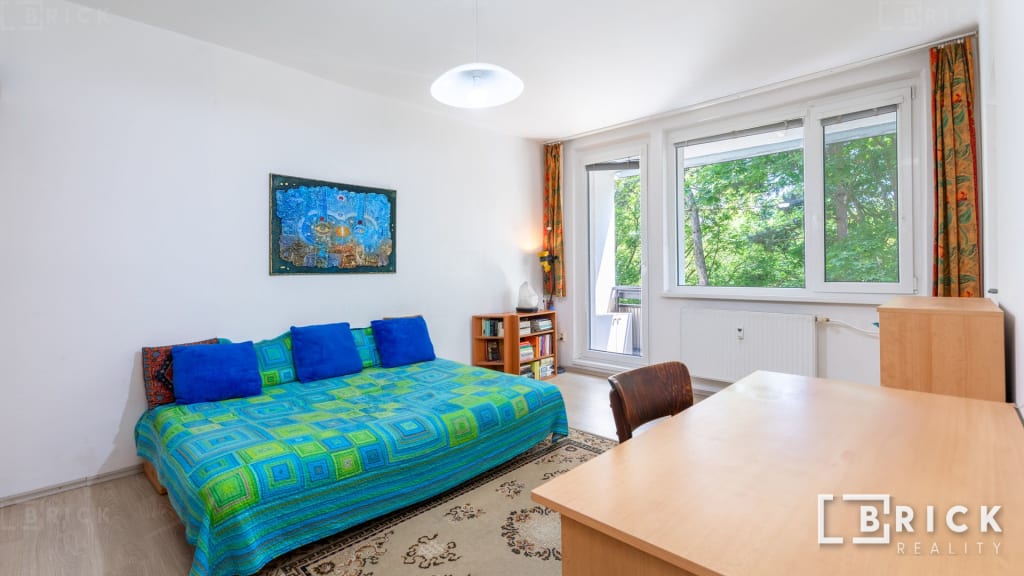 PREDAJ: 1 izb byt, 32 m2, loggia, Novohorská 22, Bratislava - Rača