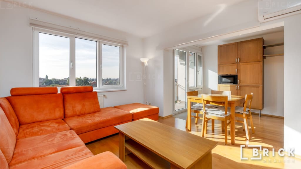 PREDAJ: 3 izbový byt, 60 m2, NADSTAVBA, Svätoplukova 27, Senec