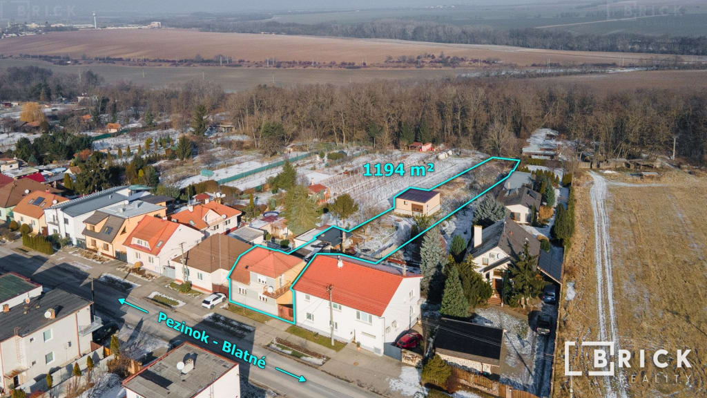 PREDAJ: rodinný dom 145 m2, GARÁŽ 65 m2, pozemok 1194 m2, Šenkvice