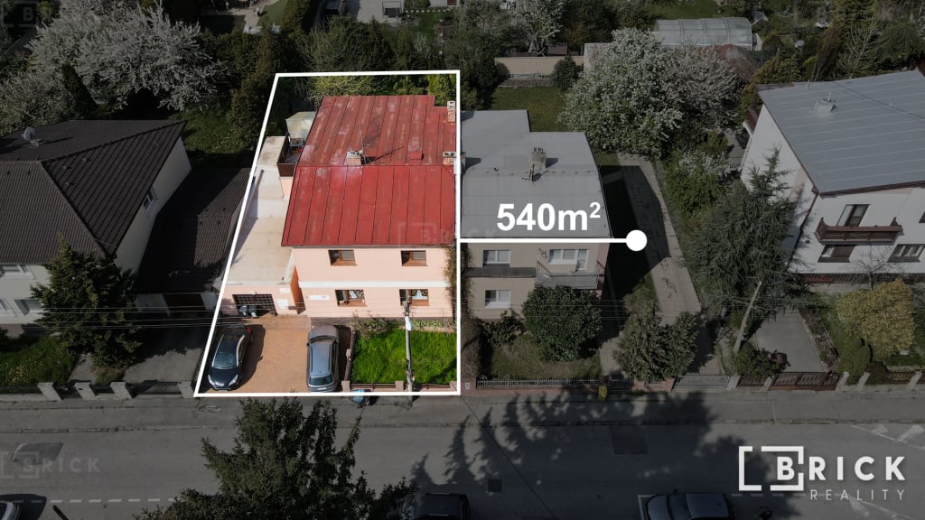 PREDAJ: Investičný rodinný dom s 3 bytovými jednotkami – Bratislava, Nové Mesto