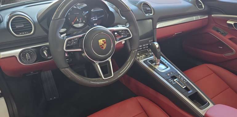 Porsche 718 Boxster 2025 blanc