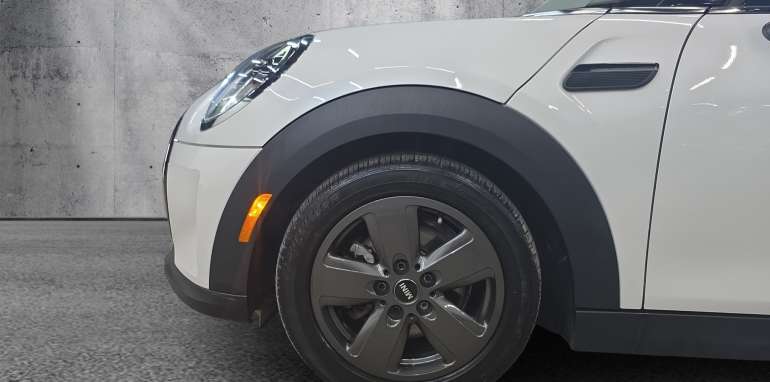 Mini Cooper 2024 blanc