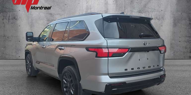Toyota Sequoia Platinum 2025 argent