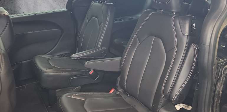 Chrysler Grand Caravan SXT 2025 noir