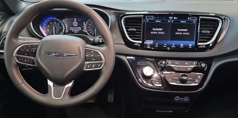 Chrysler Grand Caravan SXT 2025 noir