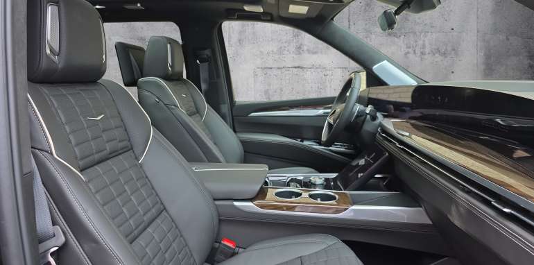 CADILLAC ESCALADE SPORT PLATINUM ESV 2026 noir