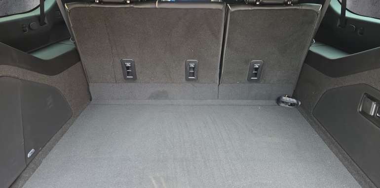 CADILLAC ESCALADE SPORT PLATINUM ESV 2026 noir