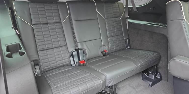 CADILLAC ESCALADE SPORT PLATINUM ESV 2026 noir