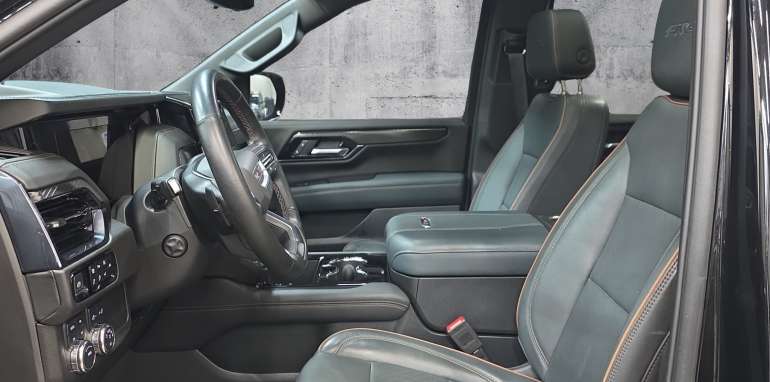 GMC YUKON AT4 2025 noir