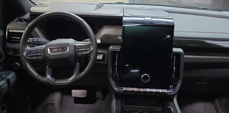 GMC YUKON AT4 2025 noir