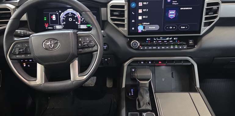 Toyota Sequoia Limited 2025 blanc