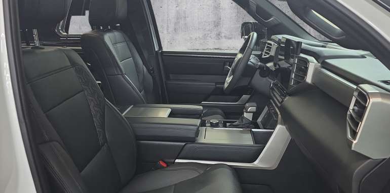 Toyota Sequoia Limited 2025 blanc