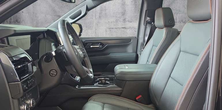 GMC YUKON XL AT4 2026 noir