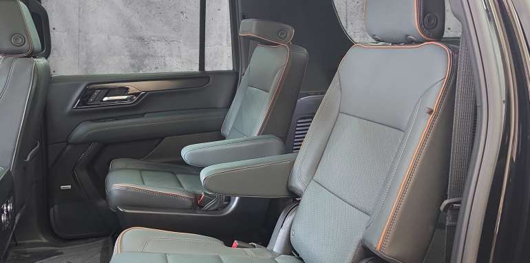 GMC YUKON XL AT4 2026 noir