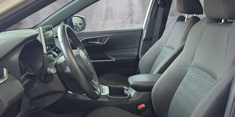 Toyota Rav4 Prime SE 2024 blanc