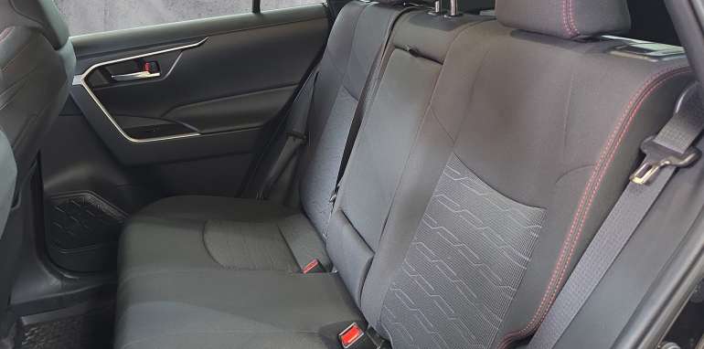 Toyota RAV4 Plug In Hybrid SE 2025 noir
